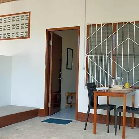 Divers Lodge